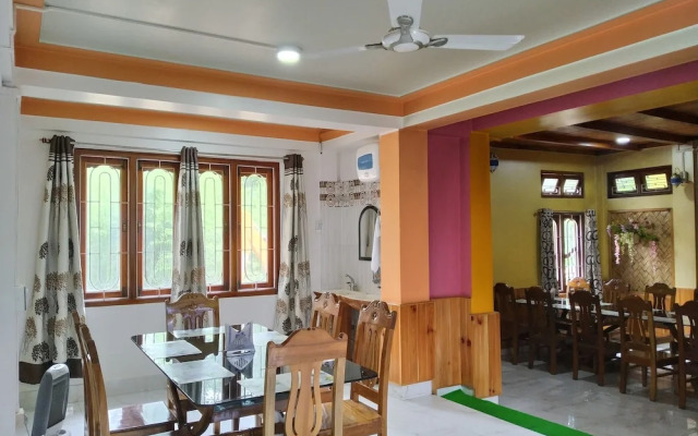 Ziro Palace Inn