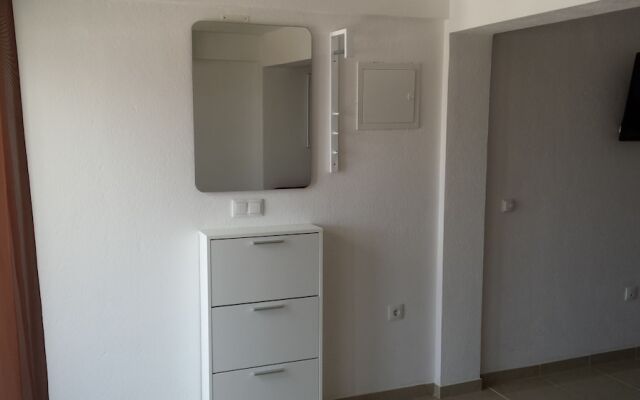 Apartment Misel With Bedrooms With Terrace and sea View