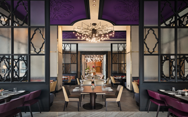 Отель Taj Jumeirah Lakes Towers