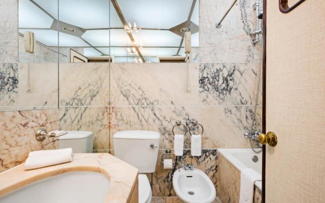 Отель Lisboa Plaza - Avenida, a Lisbon Heritage Collection