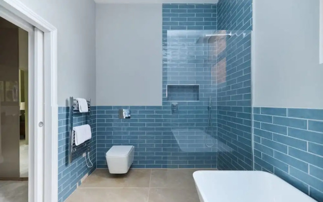 The Brondesbury Park - Sparkling 3bdr Flat With Garden