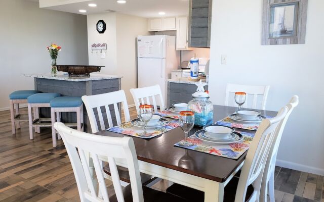 Island Winds West 170