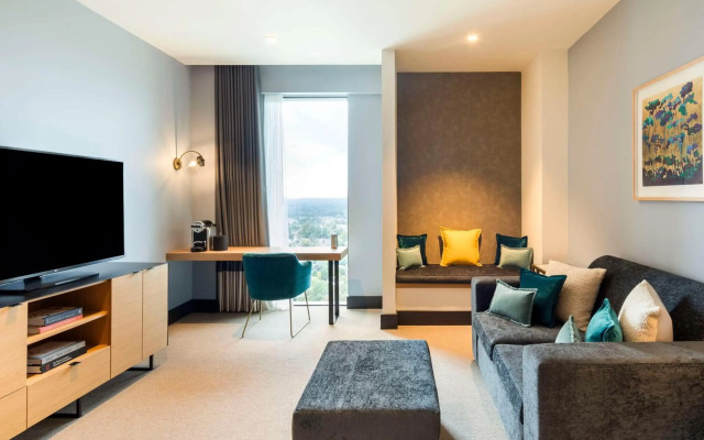 Hilton Woking