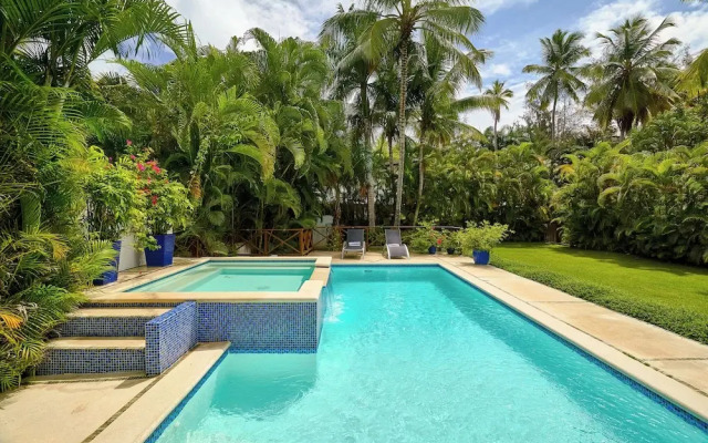 Beach Villa in El Portillo Sleeps 12