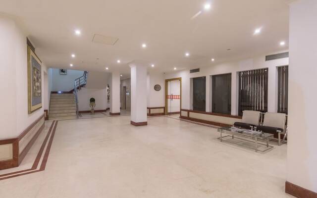 OYO 8450 Hotel Grand Starline