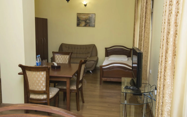 Capital Hotel