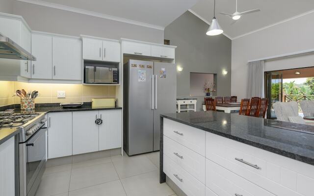 San Lameer Villa Rentals 14321