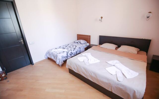 Hostel Baratashvili