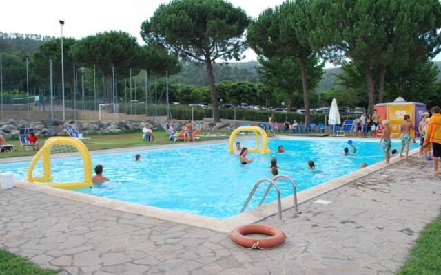 Attractive Chalet in Bracciano With Swimming Pool