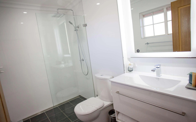 Bluegum Dubbo by Travellers