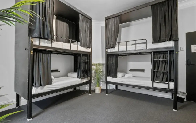 Azzurro Pod Hotel Potts Point