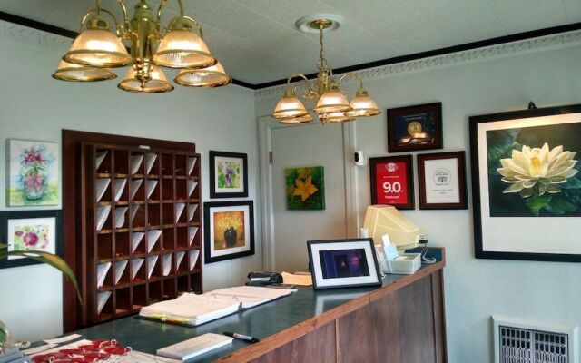 Murray Inn and Art Gallery