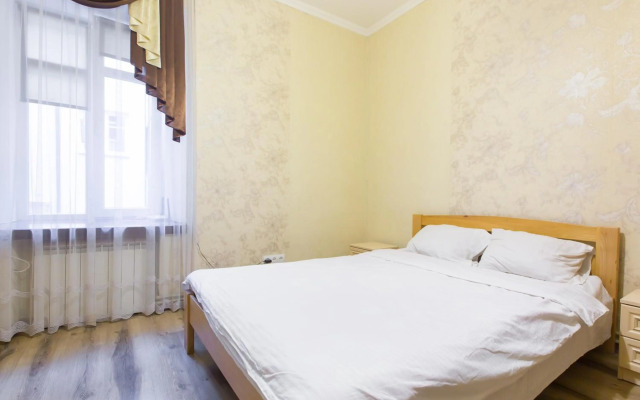 Apartment on Staroevreyska street 17