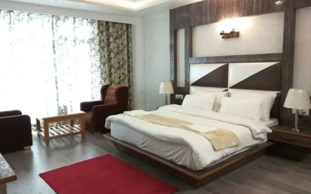 Hotel Manali Grand