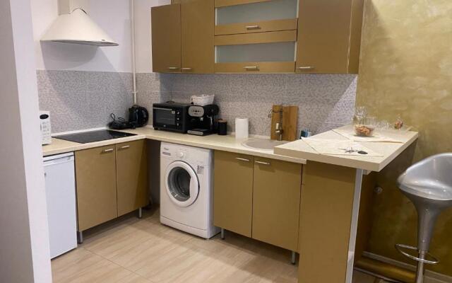 Lucas investment L3 -104
