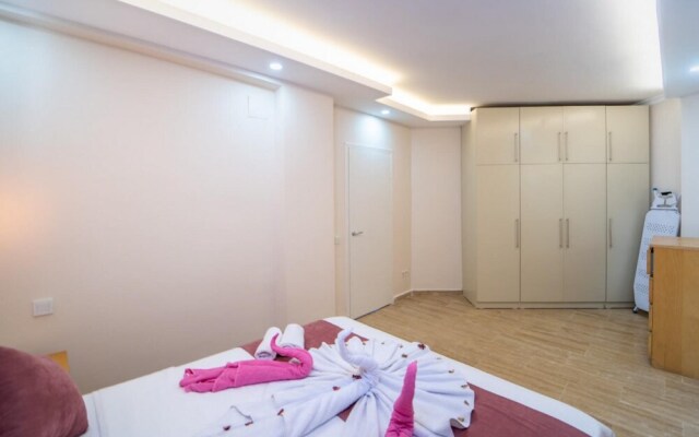 Charming Flat With Shared Pool in Oludeniz