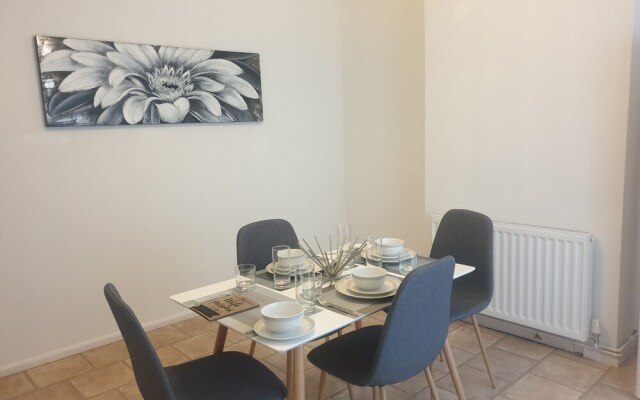 Remarkable 3-bed House in Ipswich