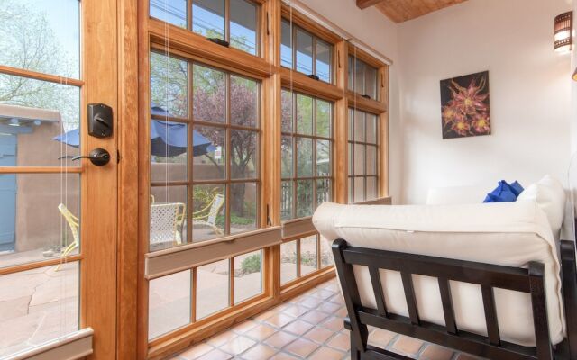 East Alameda - 3 Br Home