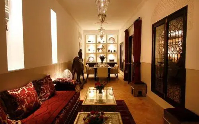 Riad Assakina