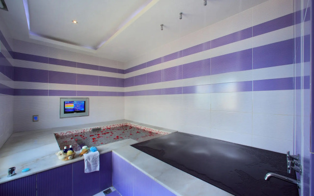 Roman Vacation Motel