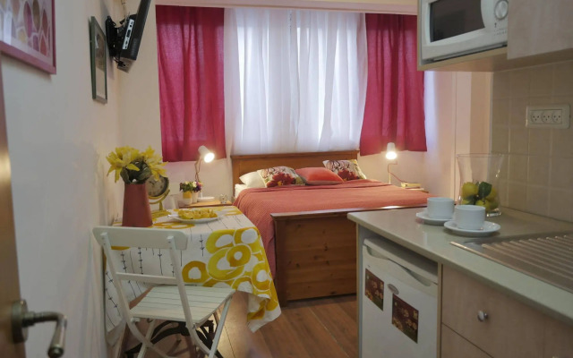 Allenby 2 Bed and Breakfast