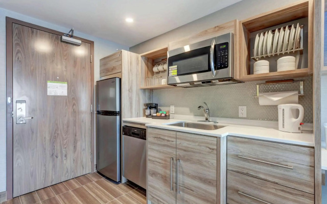 Home2 Suites by Hilton Toronto Brampton