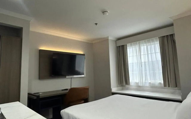 Quality Inn & Suites