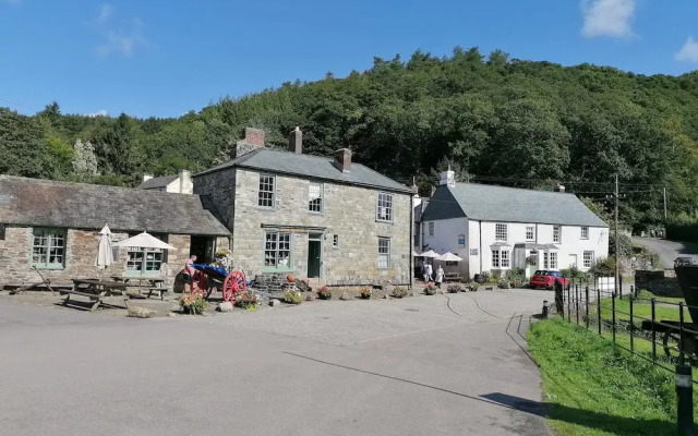 Number 1 Manorcombe