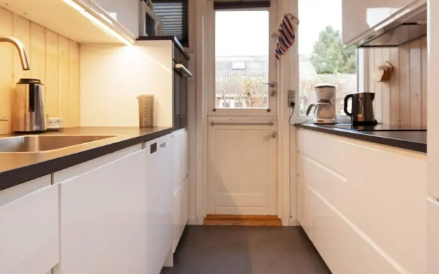 6 Person Holiday Home in Vaeggerlose