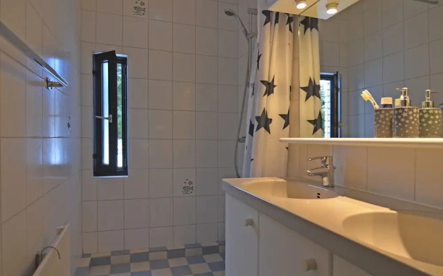 Delightful Holiday Home With Terrace, Garden, Barbecue