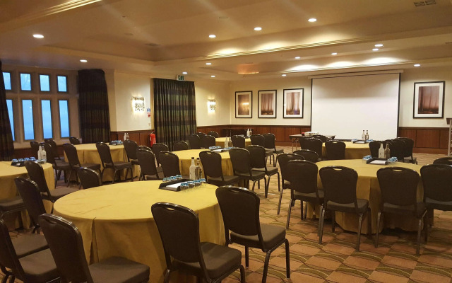 The Cambridge Belfry Hotel