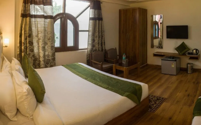 Treebo Shimla Palace