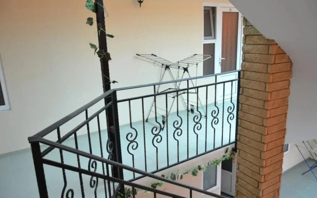 Mertsana Guest House