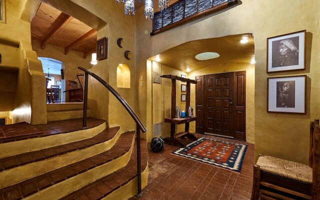 Piñon Vista - 360° Majestic Views, Just Blocks From the Plaza