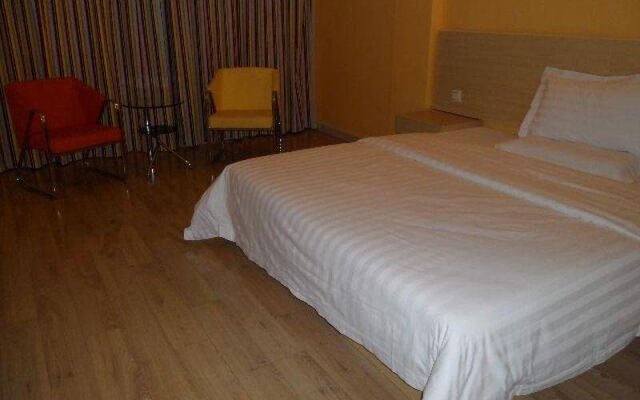 7 Days Inn North Of Waitan