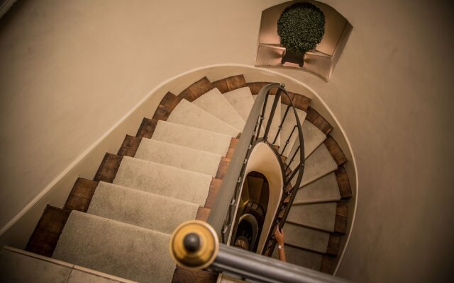 President Boutique Apartment