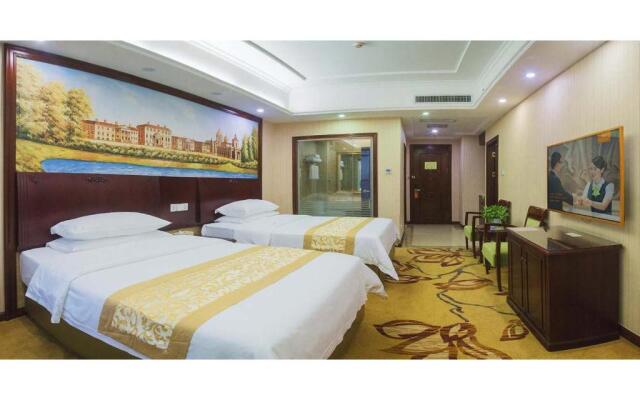Vienna Hotel ( Shenzhen Fuyong Bridge Branch)