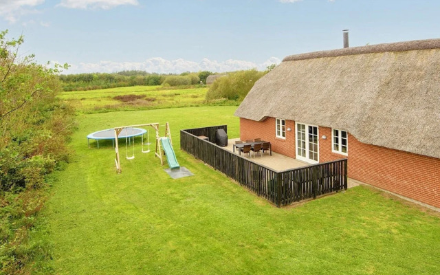 10 Person Holiday Home in Ulfborg