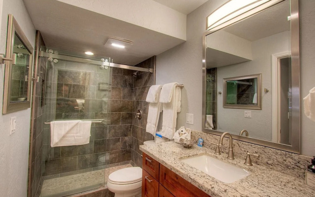 Heavenly Daze 1 Bedroom Condo by Redawning