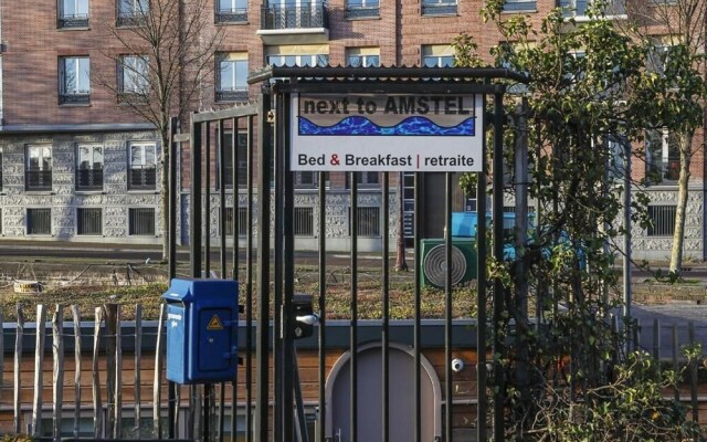 little AMSTEL HouseBoat