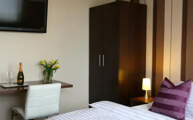 10 Bed And Breakfast