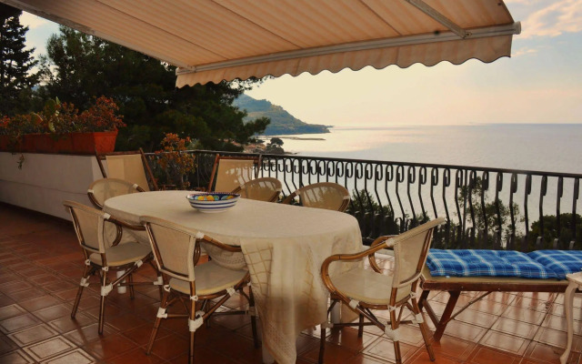 Villa Laura Apartment Sea View