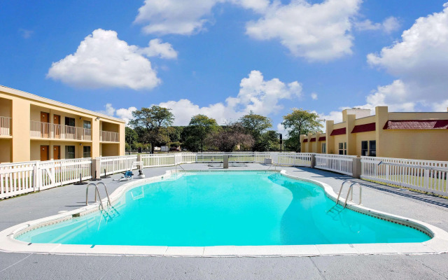 Days Inn by Wyndham Easton