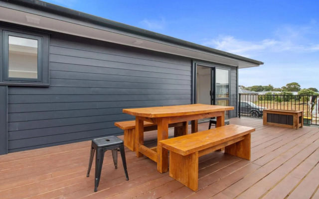 Sandy Shores - Waihi Beach Holiday Home