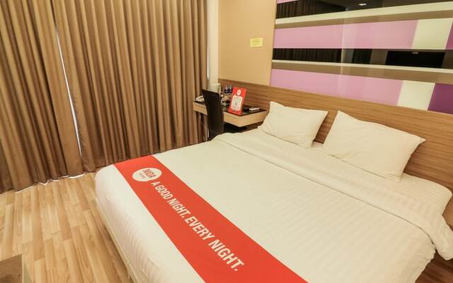 Nida Rooms Khlong Toei 390 Sky Train