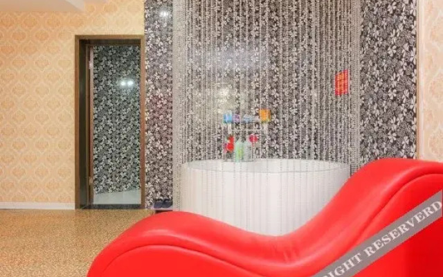 Weiluona Hotel