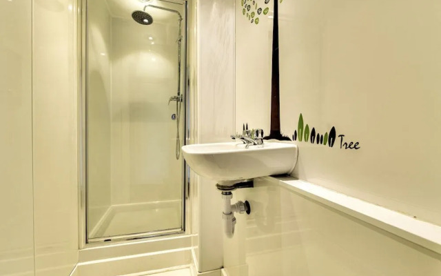 JOIVY Famous St. Mary's Street Old Town Apartment