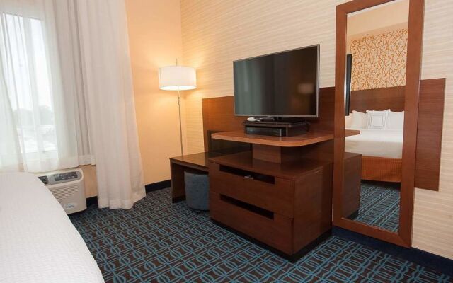 Comfort Inn & Suites South Akron