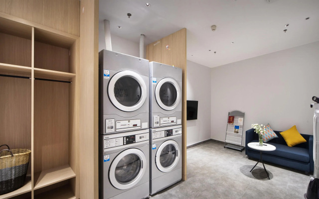 Holiday Inn Express Shenzhen North Station by IHG