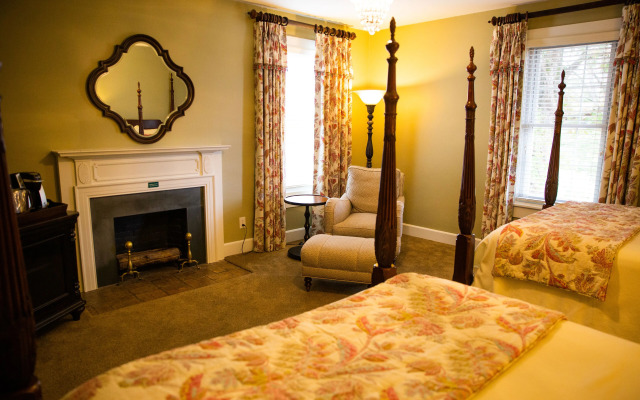 Providence Manor House Bed & Breakfast